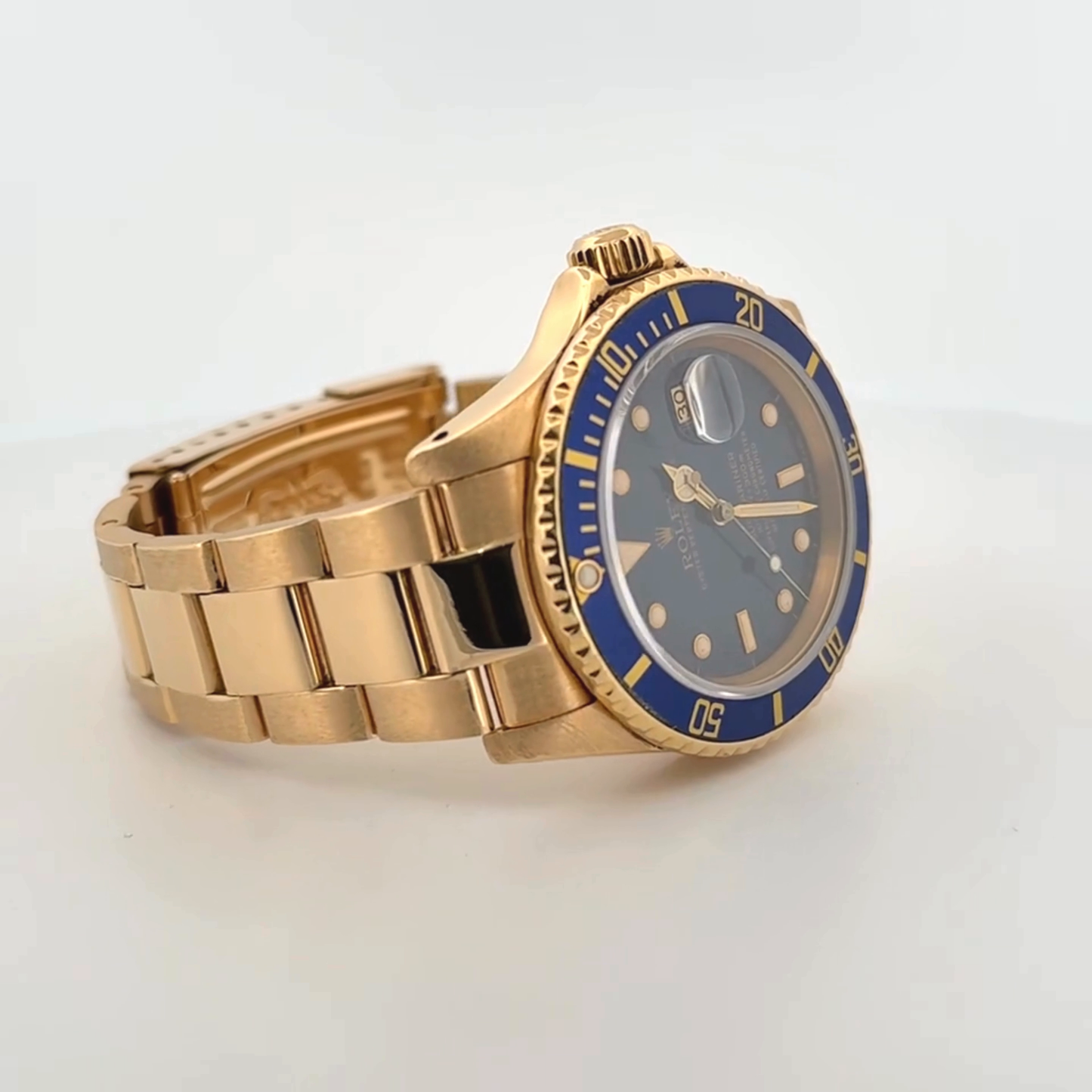 Rolex Submariner 18k Yellow Gold (16808)