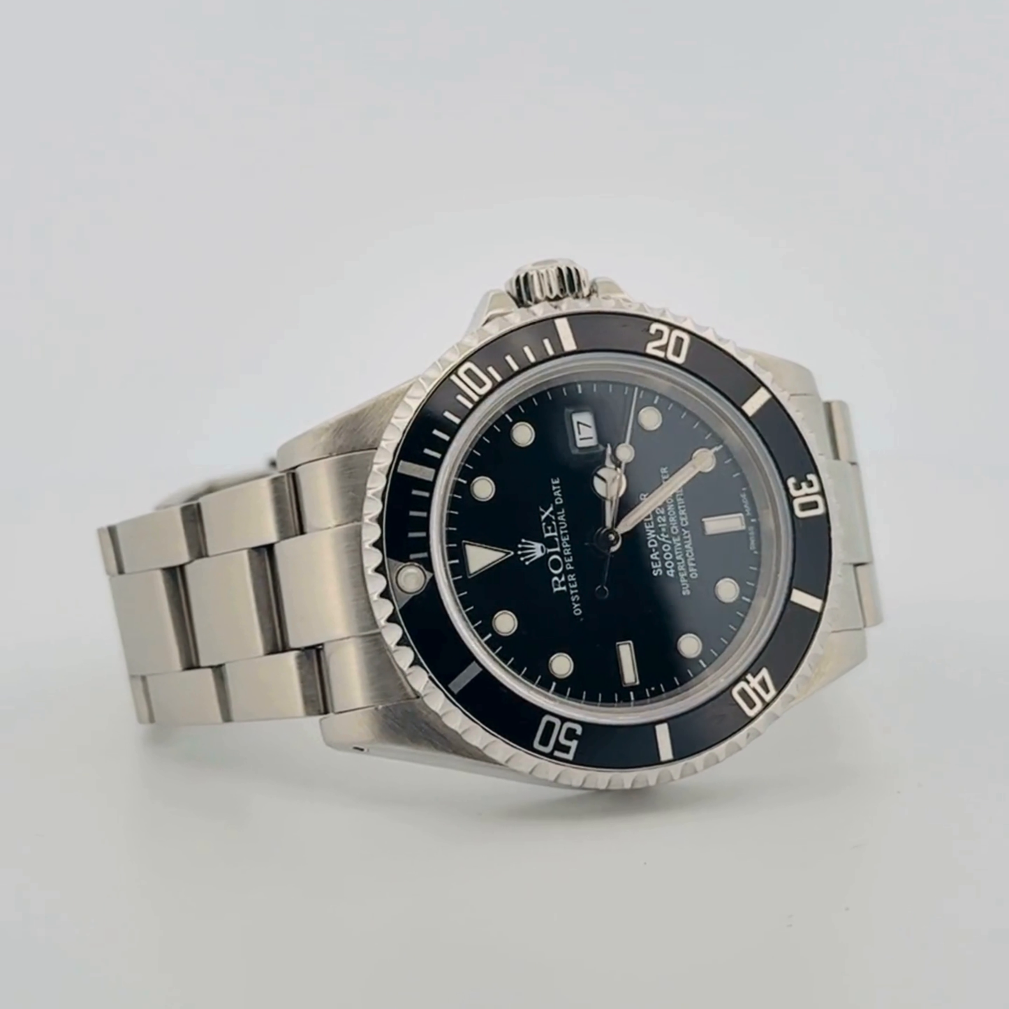 Rolex Sea-Dweller (16600)