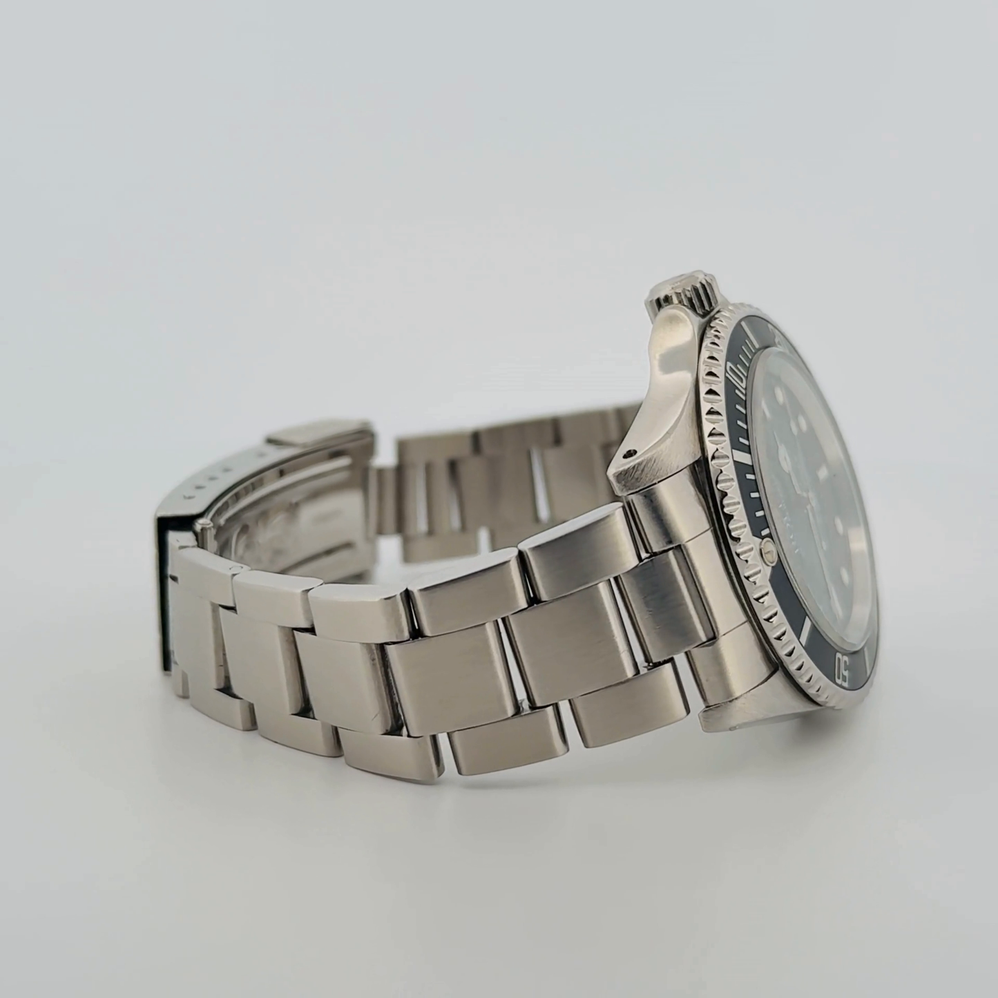 Rolex Submariner (14060m)