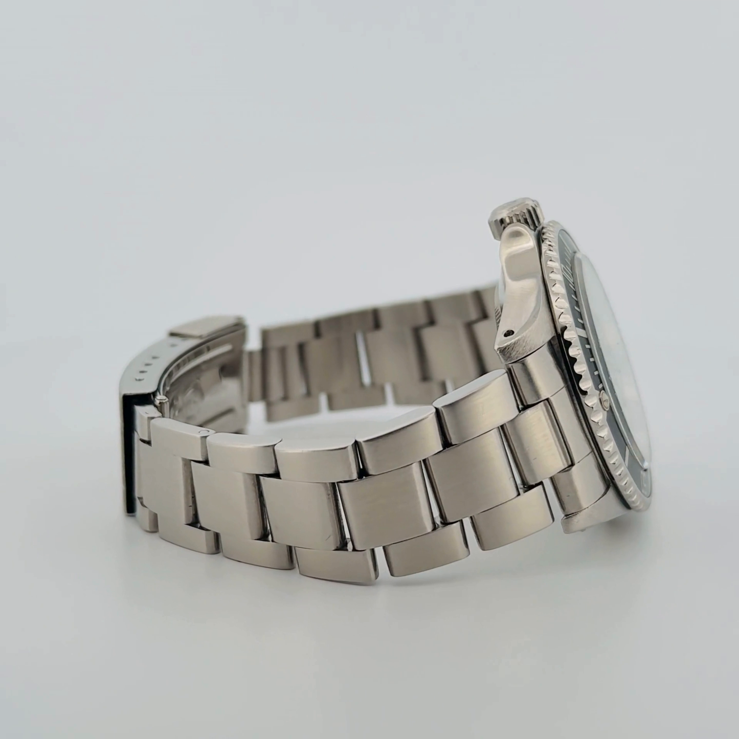 Rolex Submariner (14060m)