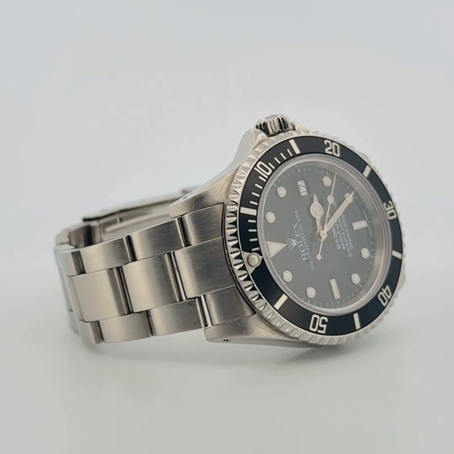 Rolex Sea-Dweller (16600)