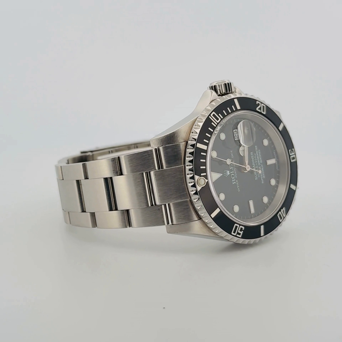 Rolex Submariner (16610T)