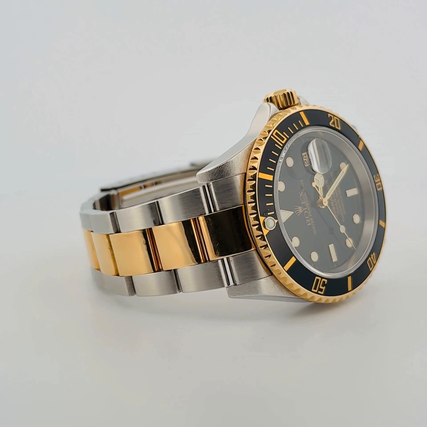 Rolex Submariner Two-Tone (16613T)