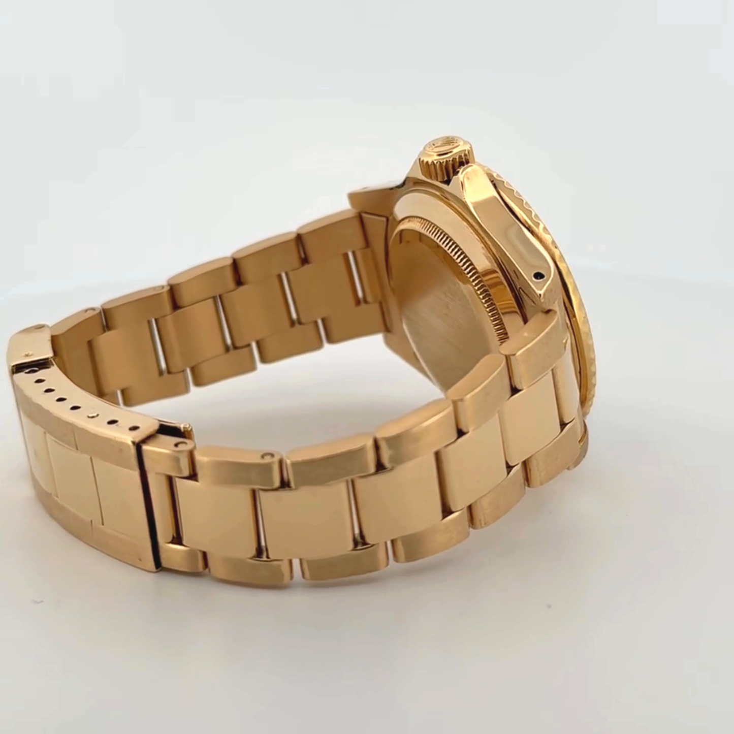 Rolex Submariner 18k Yellow Gold (16808)