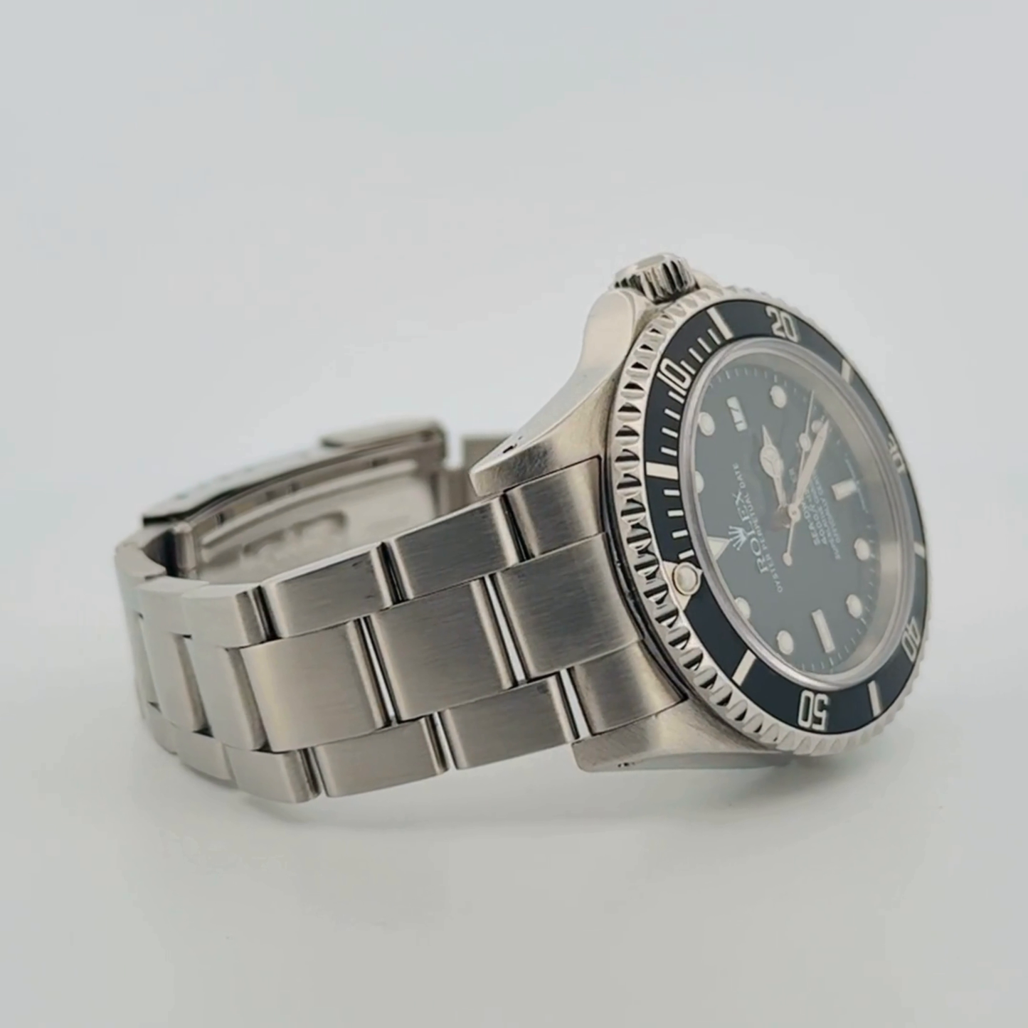 Rolex Sea-Dweller (16600)