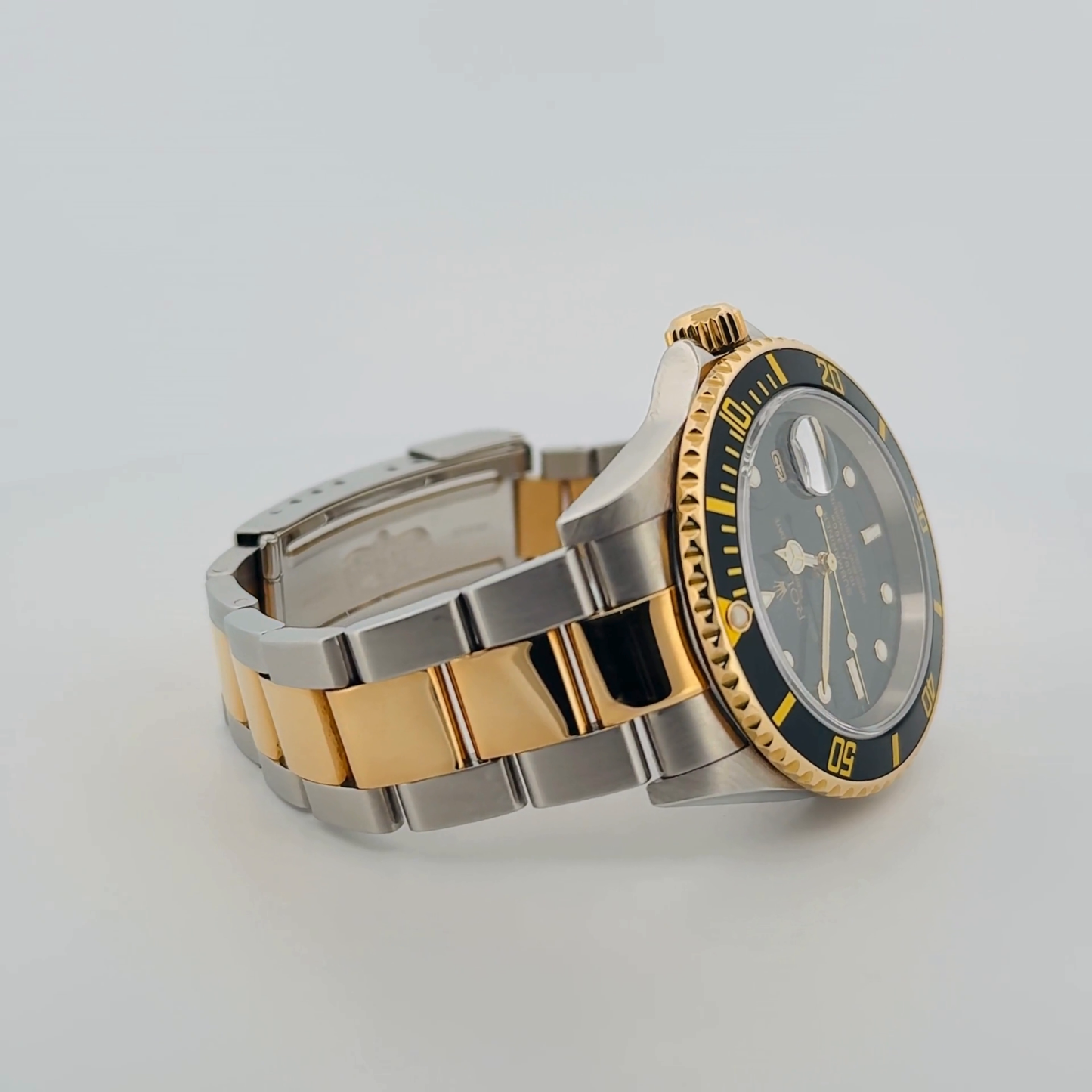 Rolex Submariner Two-Tone (16613T)