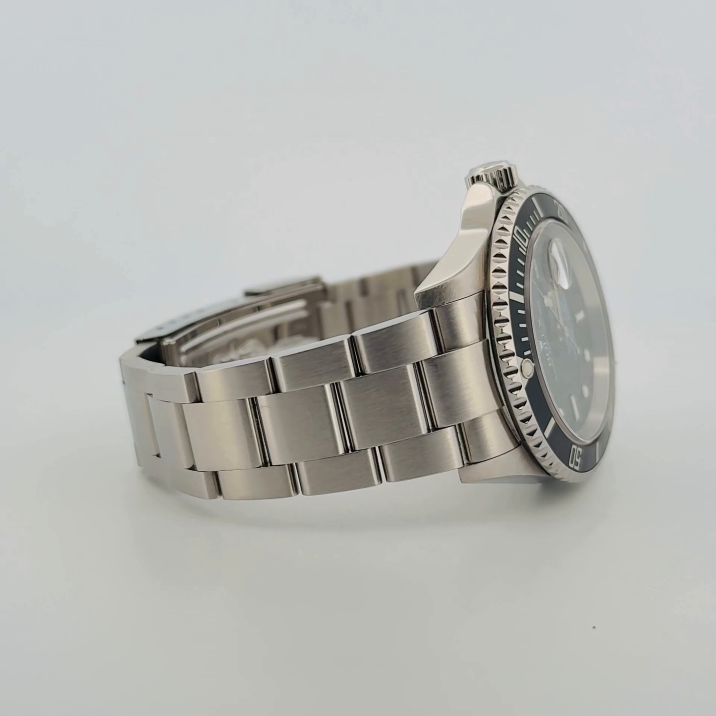 Rolex Submariner (16610T)