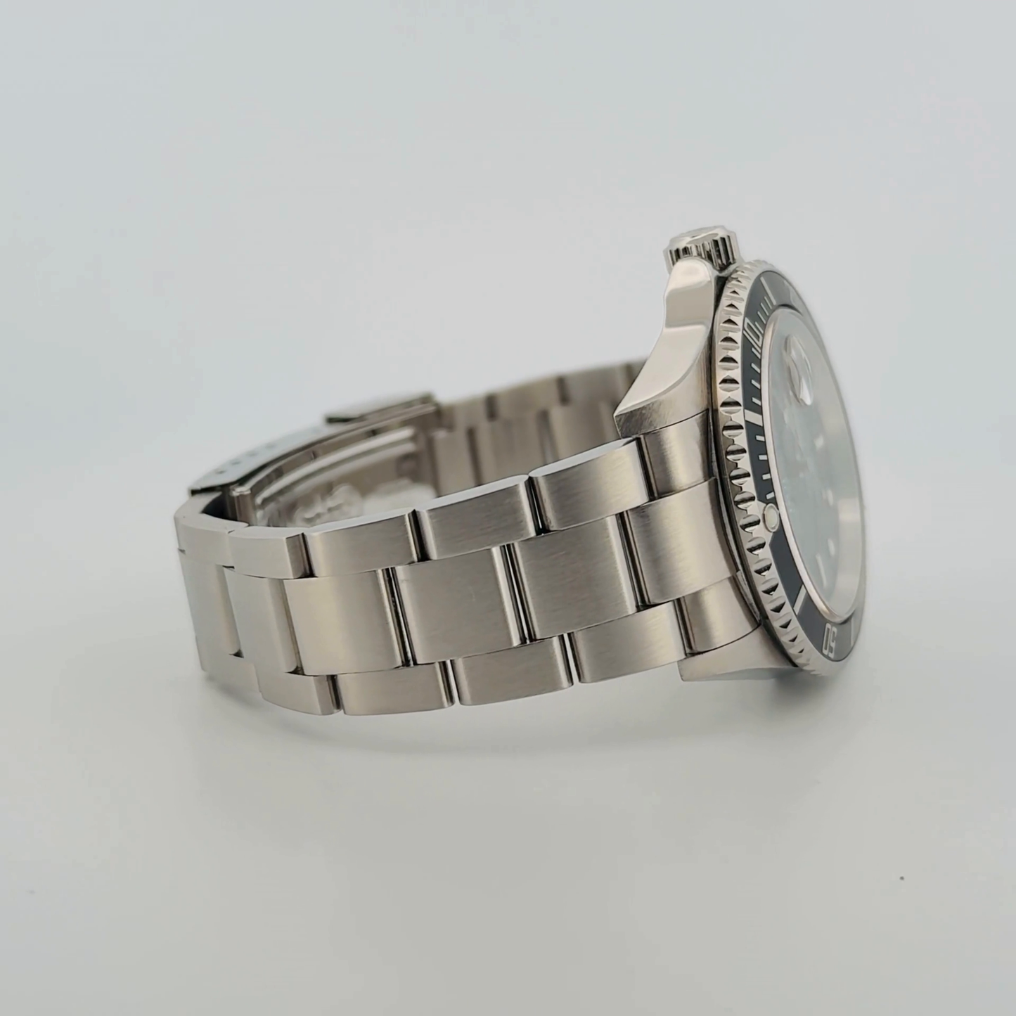 Rolex Submariner (16610T)