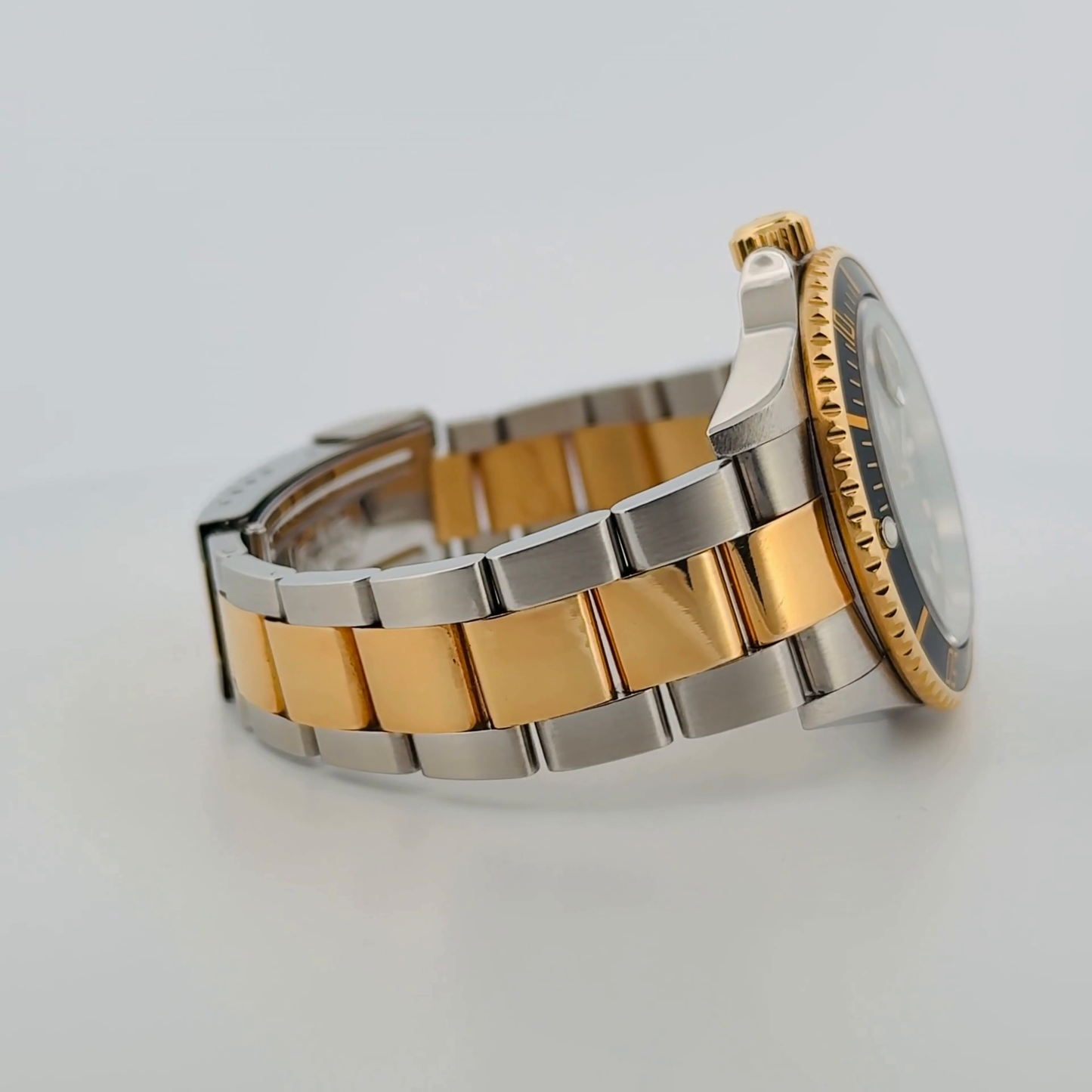 Rolex Submariner Two-Tone (16613T)