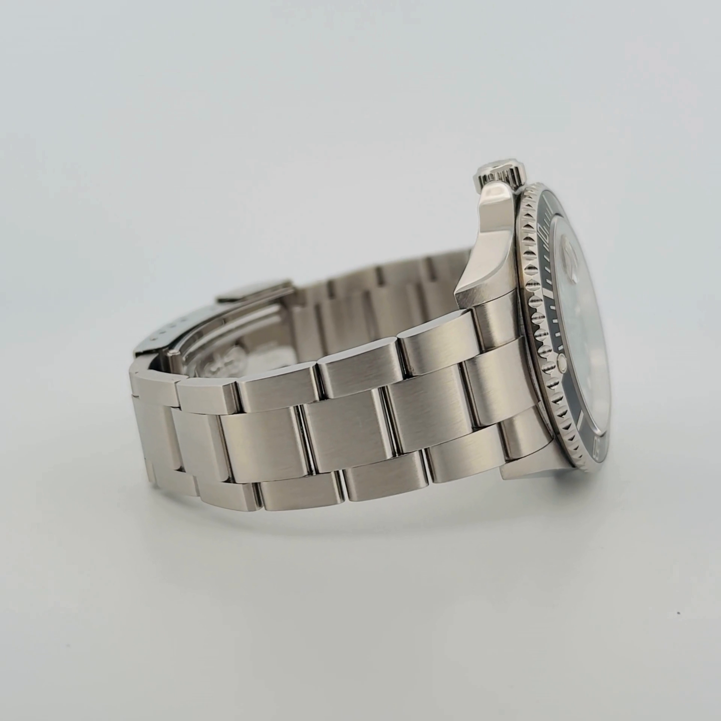 Rolex Submariner (16610T)
