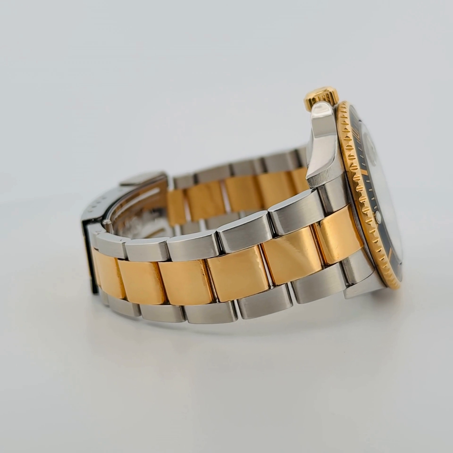Rolex Submariner Two-Tone (16613T)