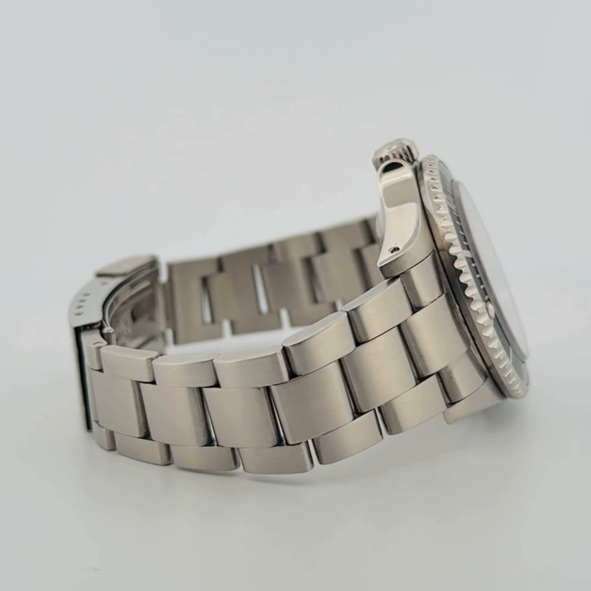Rolex Sea-Dweller (16600) - Lone Star Coins