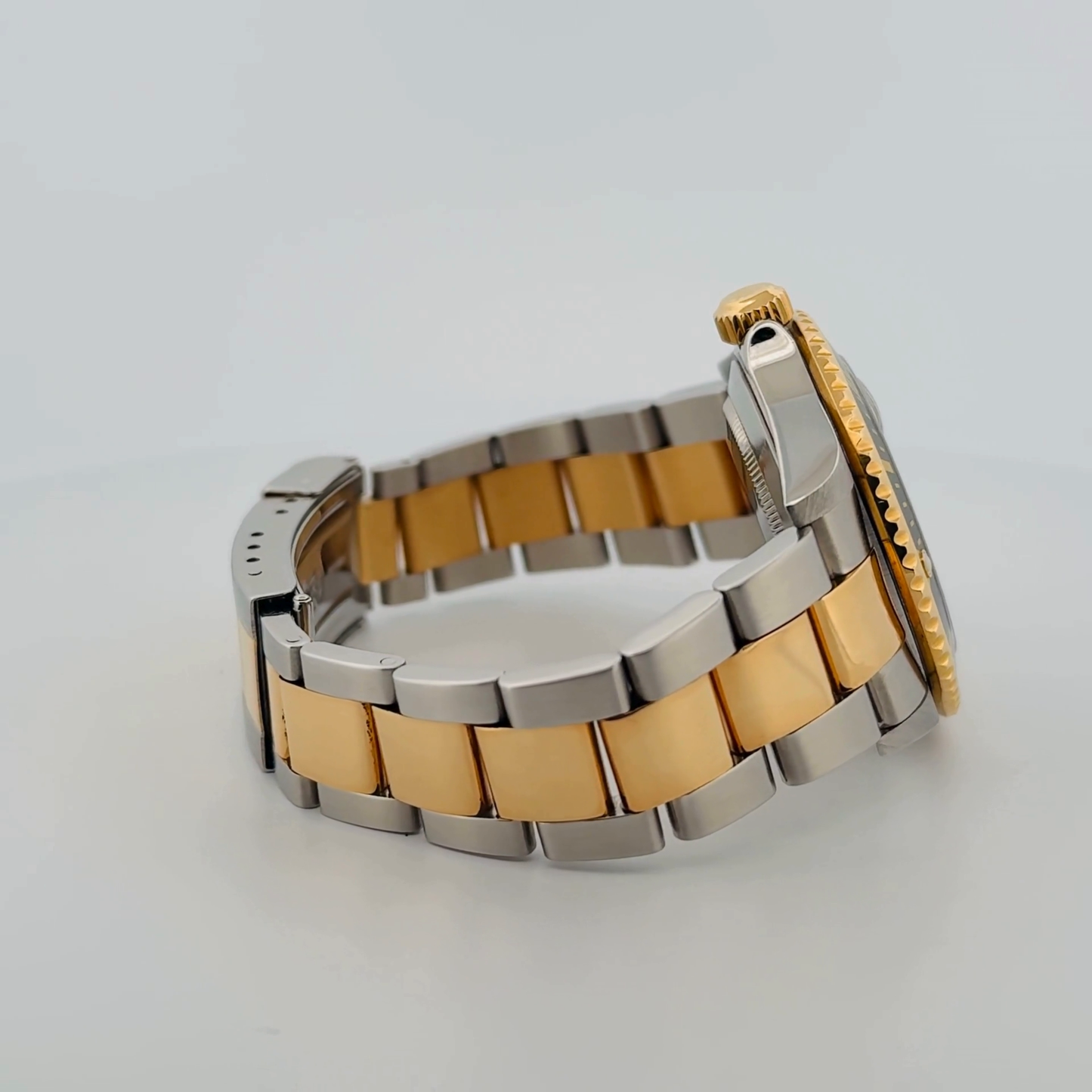 Rolex Submariner Two-Tone (16613T)