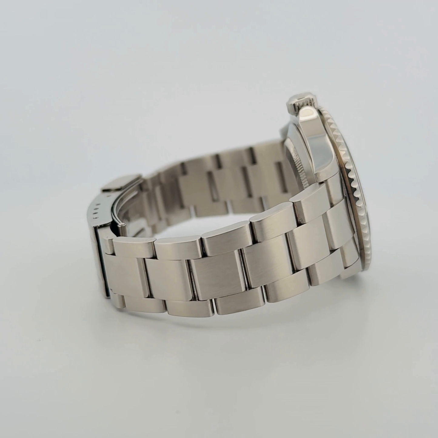 Rolex Submariner (16610T)