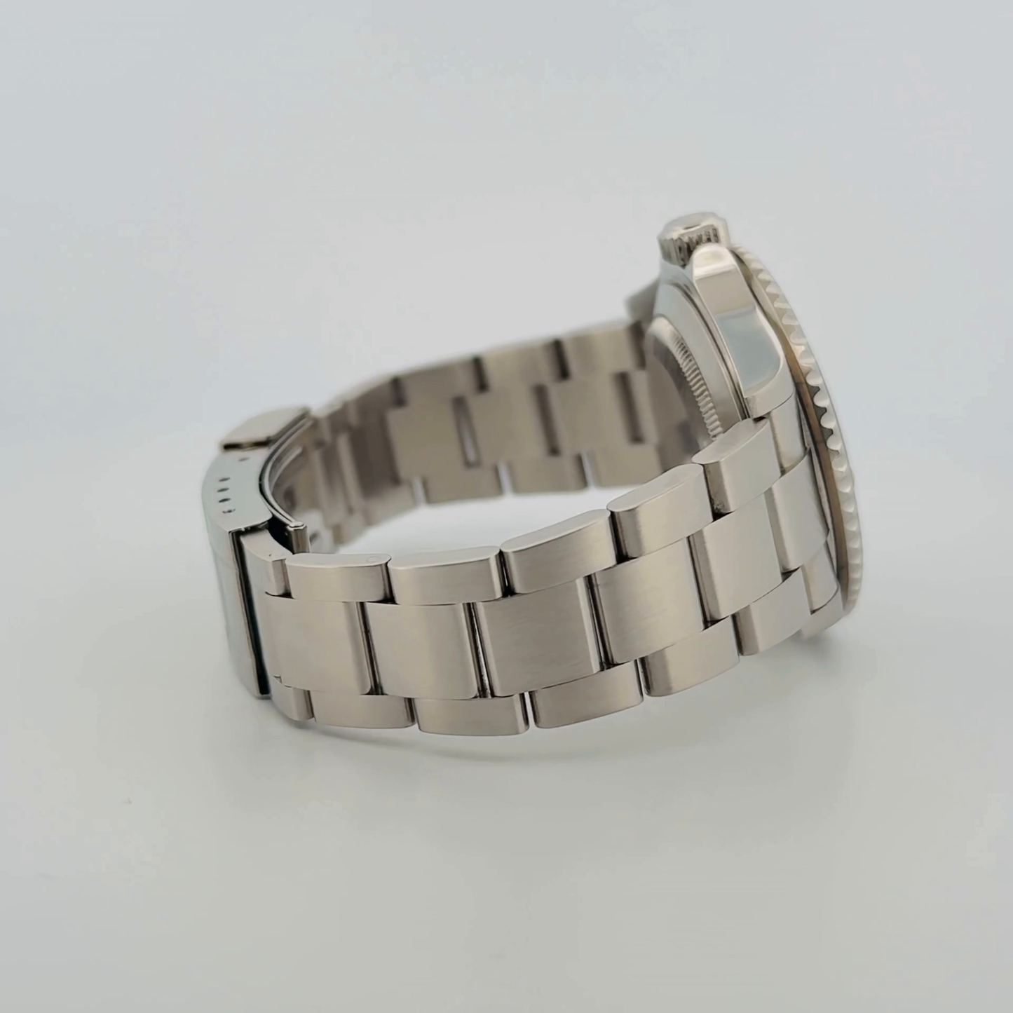 Rolex Submariner (16610T)