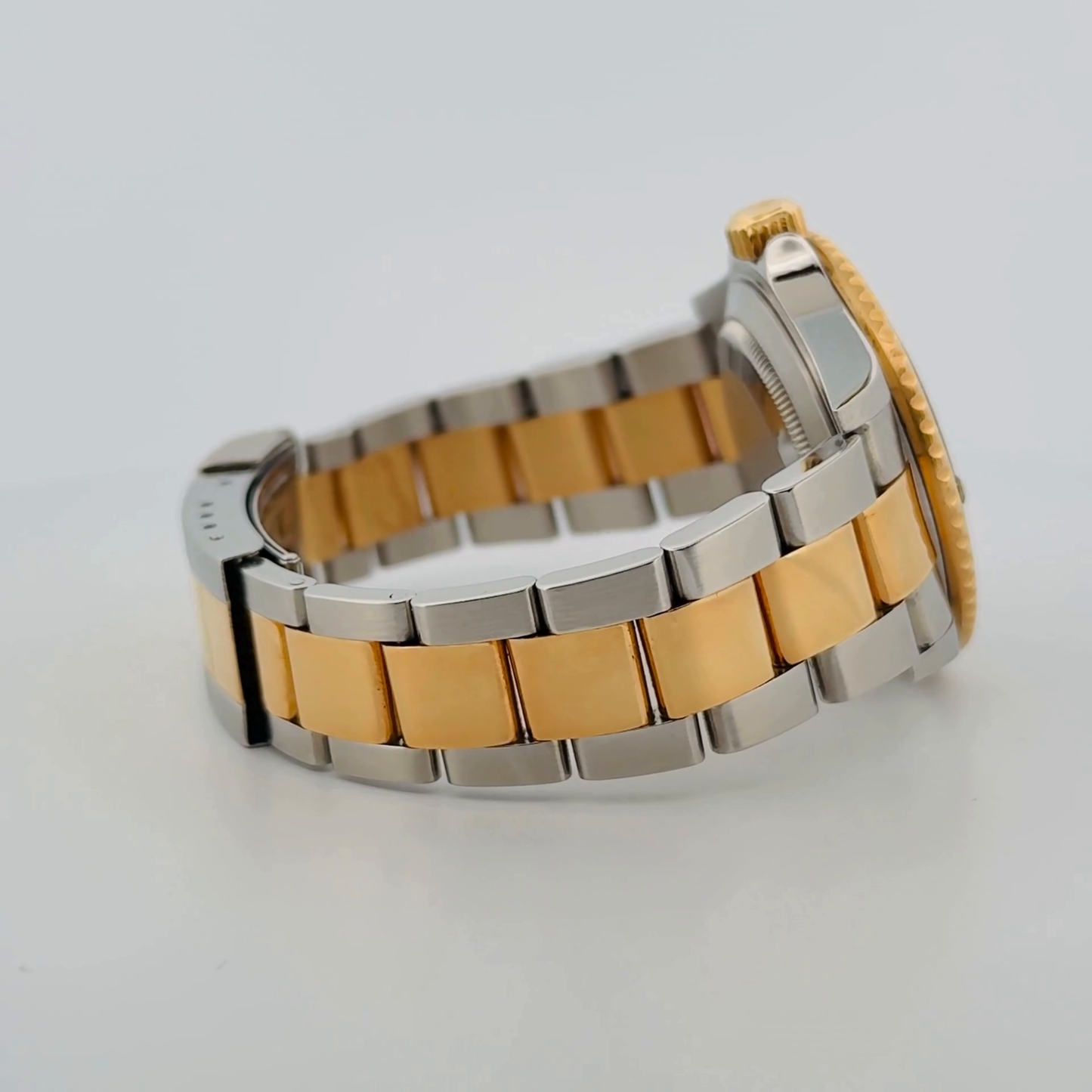 Rolex Submariner Two-Tone (16613T)