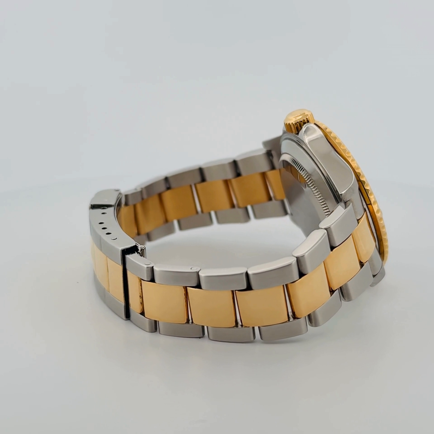 Rolex Submariner Two-Tone (16613T)