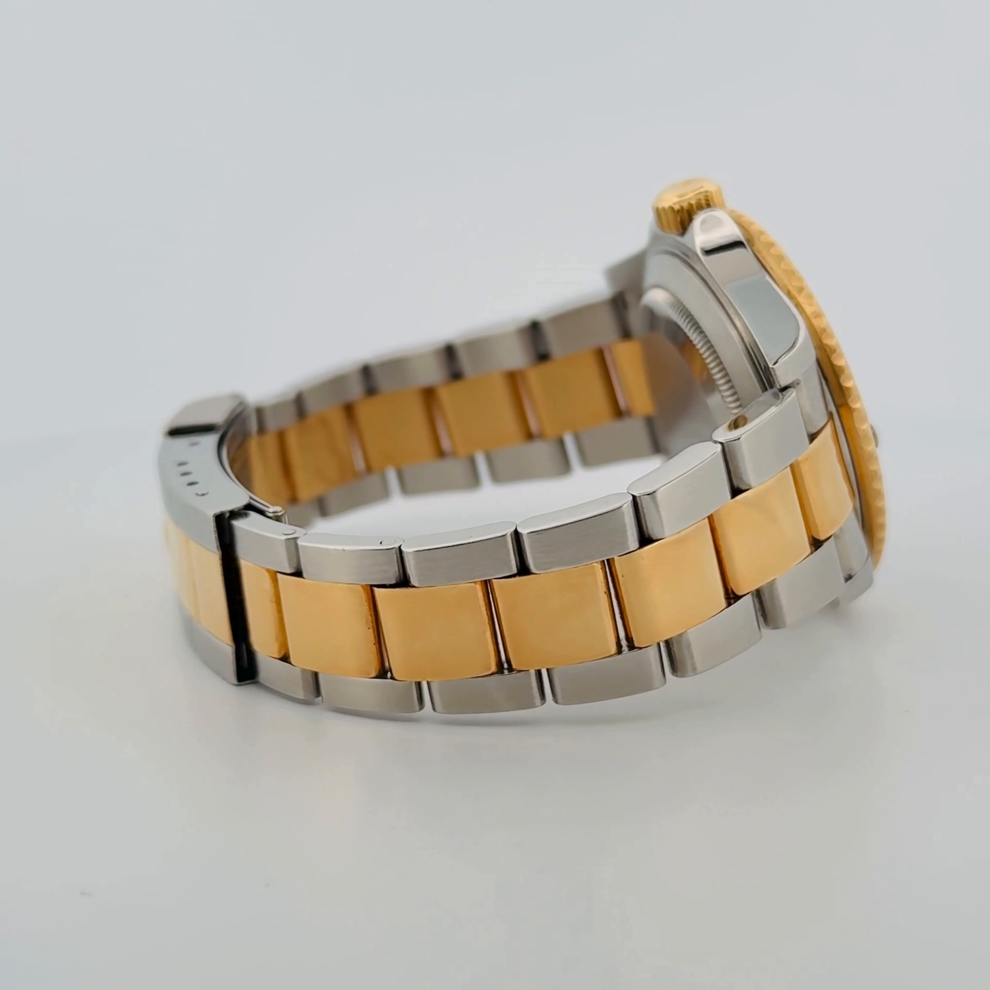 Rolex Submariner Two-Tone (16613T)