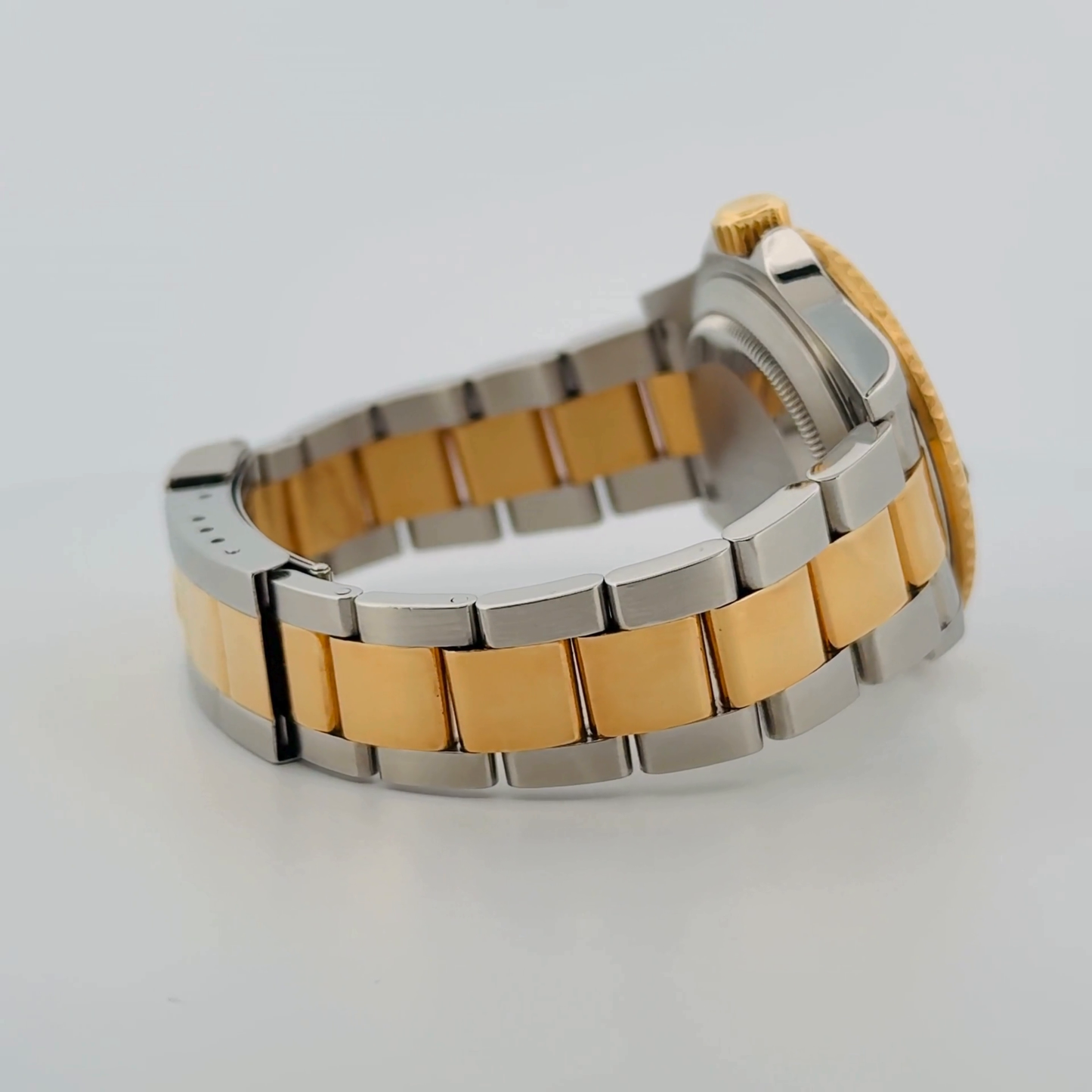 Rolex Submariner Two-Tone (16613T)
