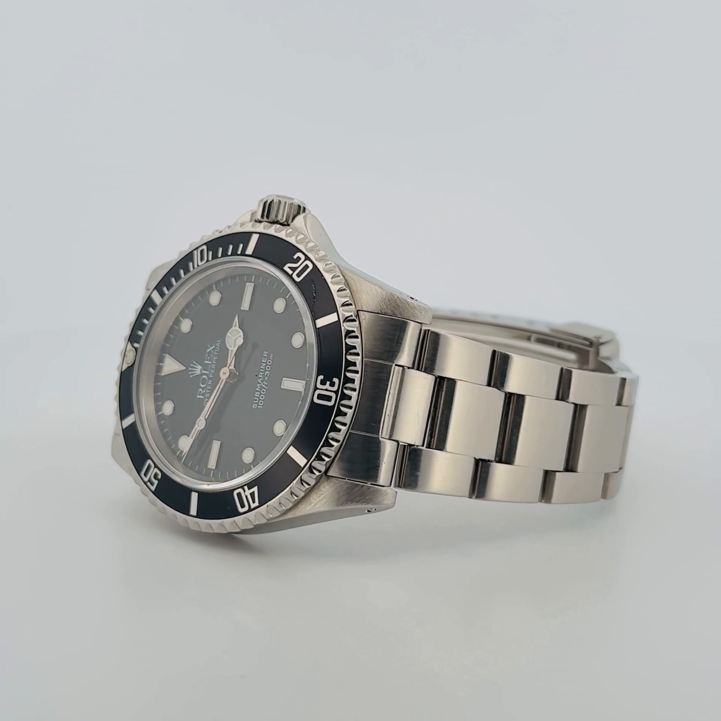 Rolex Submariner (14060m)