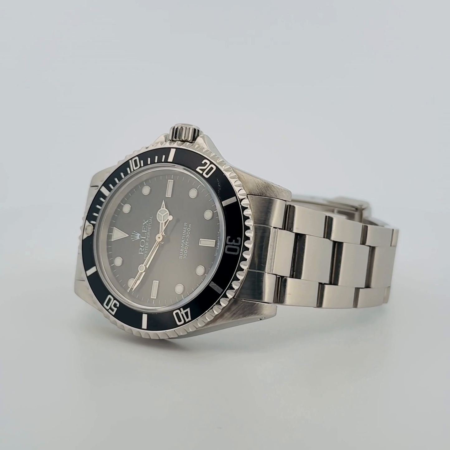 Rolex Submariner (14060m)
