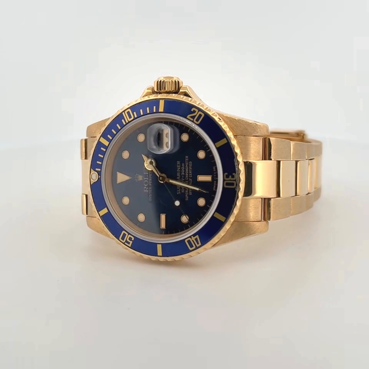 Rolex Submariner 18k Yellow Gold (16808)