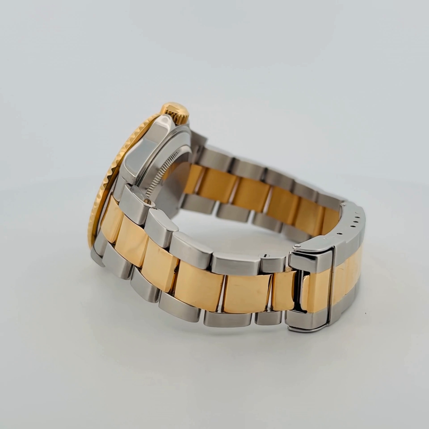 Rolex Submariner Two-Tone (16613T)
