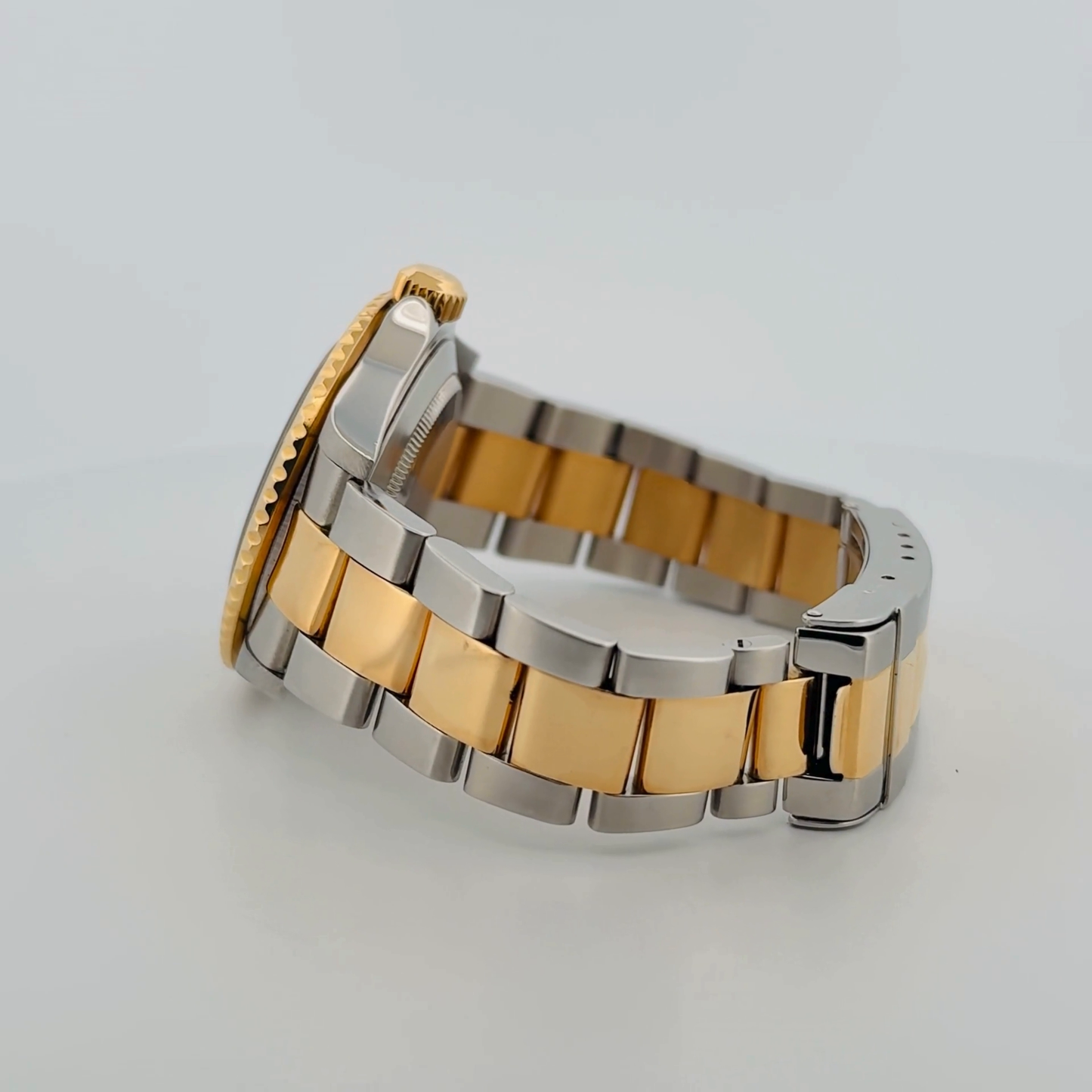 Rolex Submariner Two-Tone (16613T)