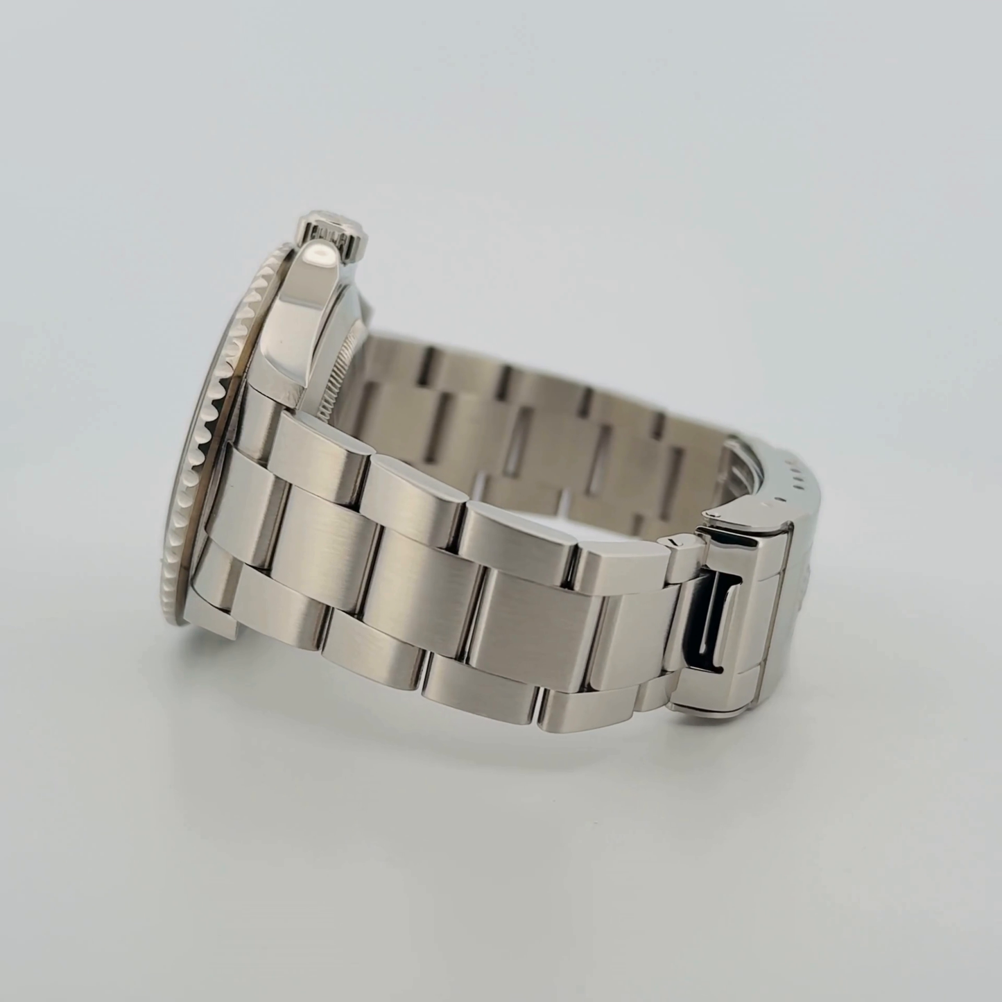 Rolex Submariner (16610T)