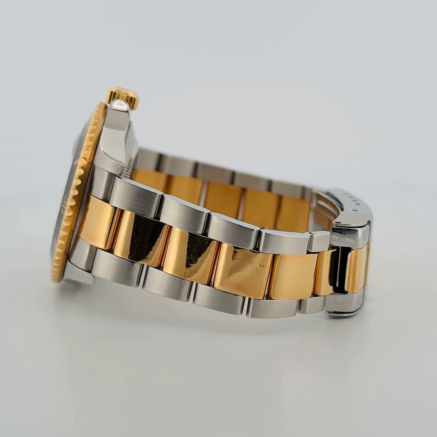 Rolex Submariner Two-Tone (16613T)