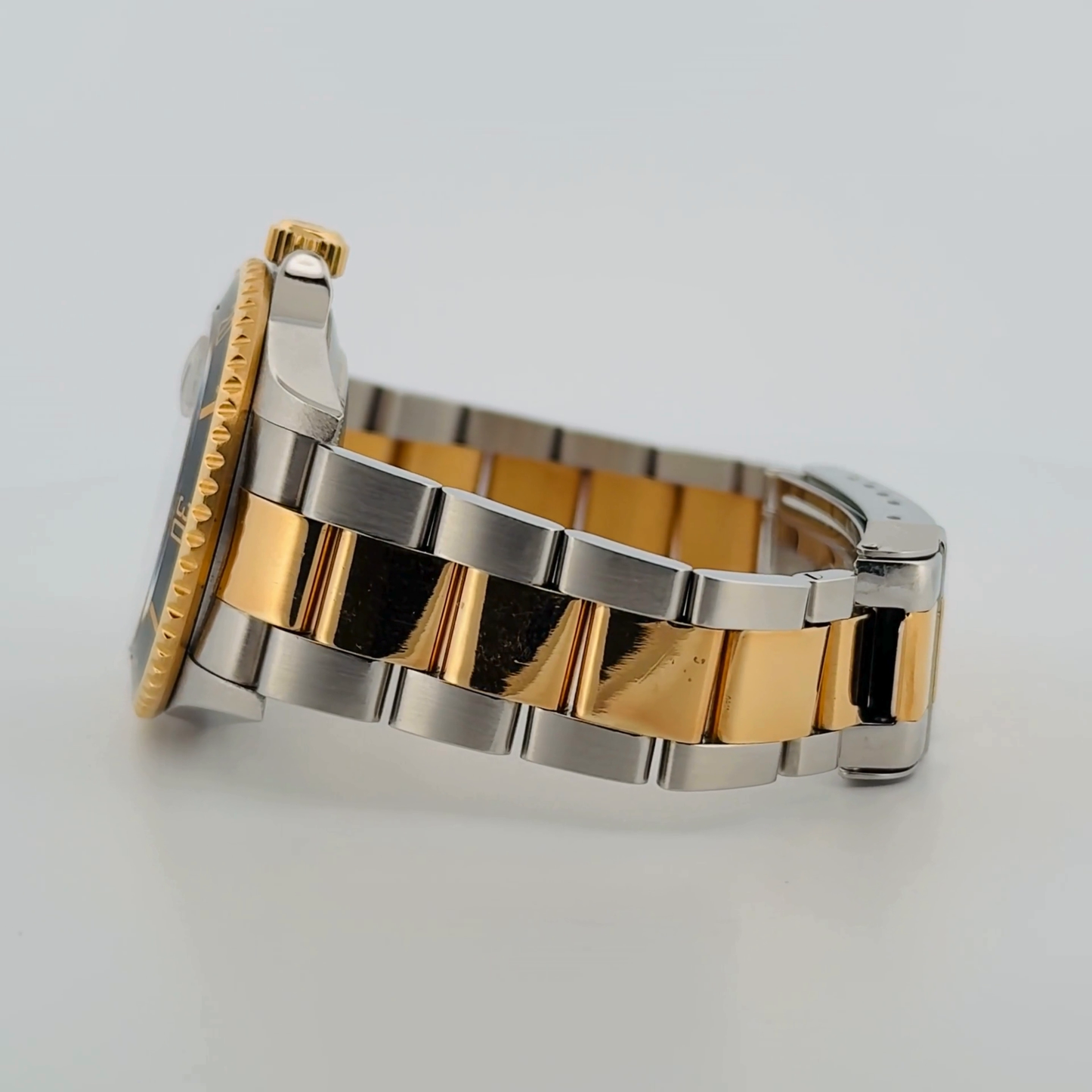Rolex Submariner Two-Tone (16613T)
