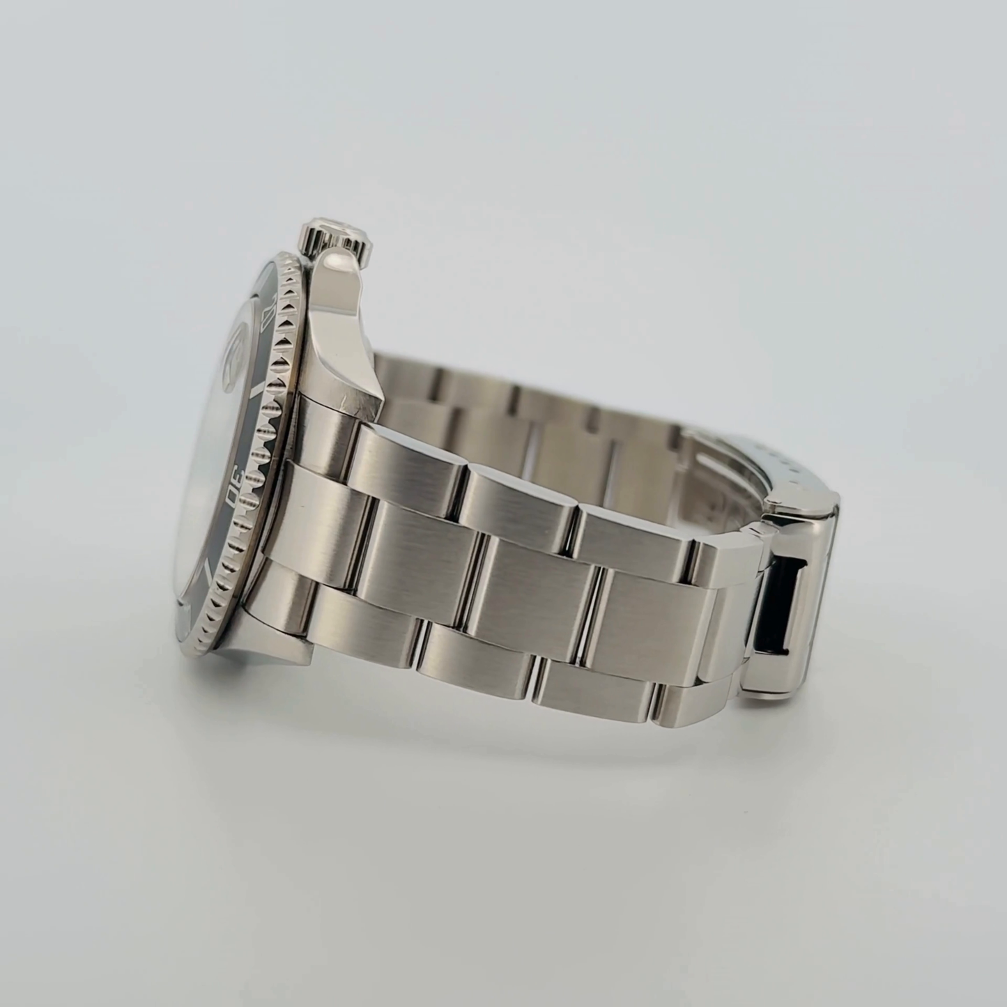 Rolex Submariner (16610T)