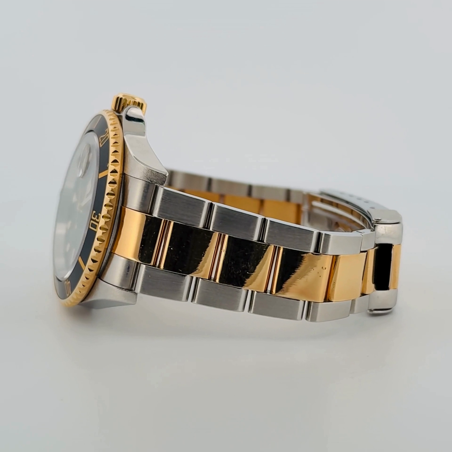 Rolex Submariner Two-Tone (16613T)