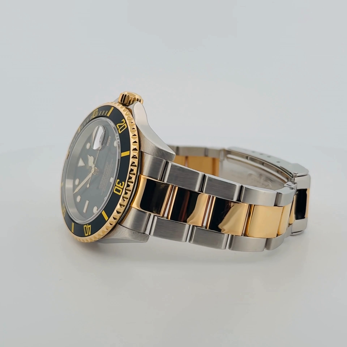 Rolex Submariner Two-Tone (16613T)