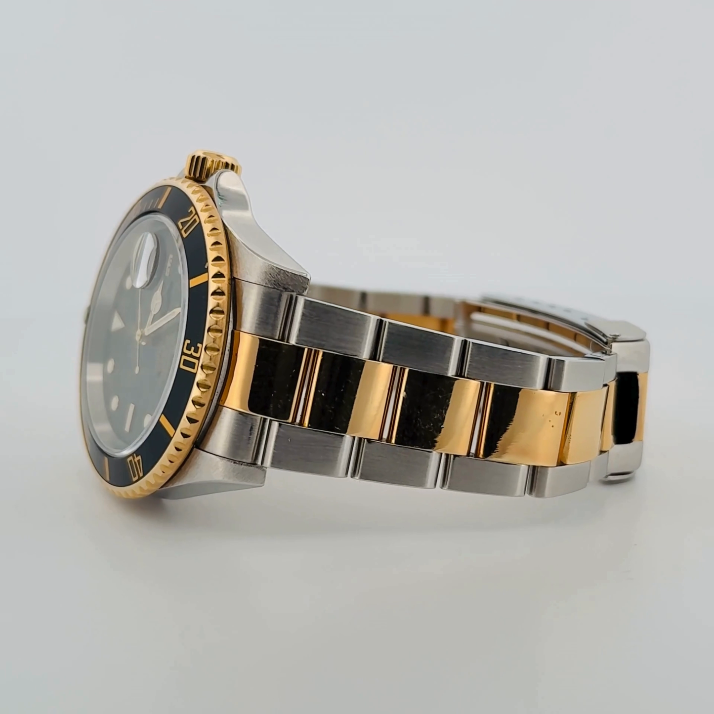 Rolex Submariner Two-Tone (16613T)
