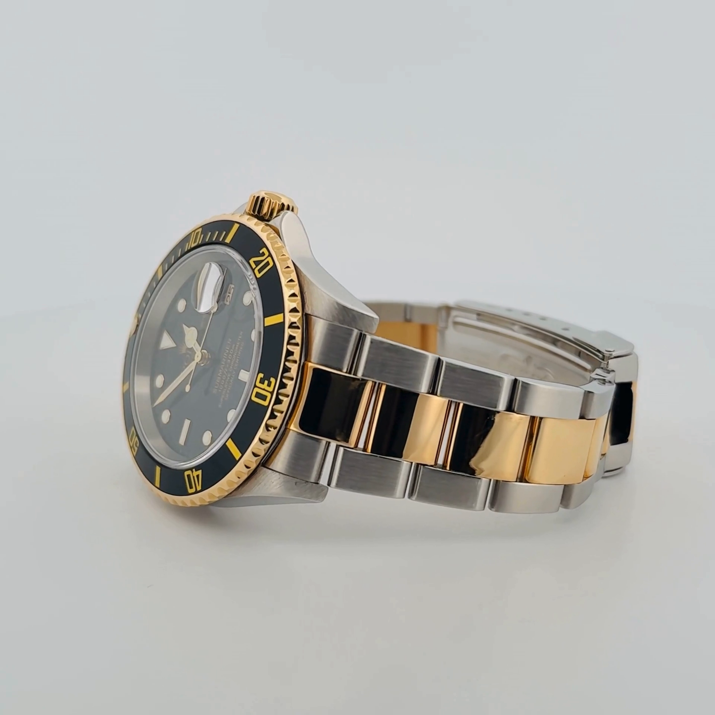 Rolex Submariner Two-Tone (16613T)