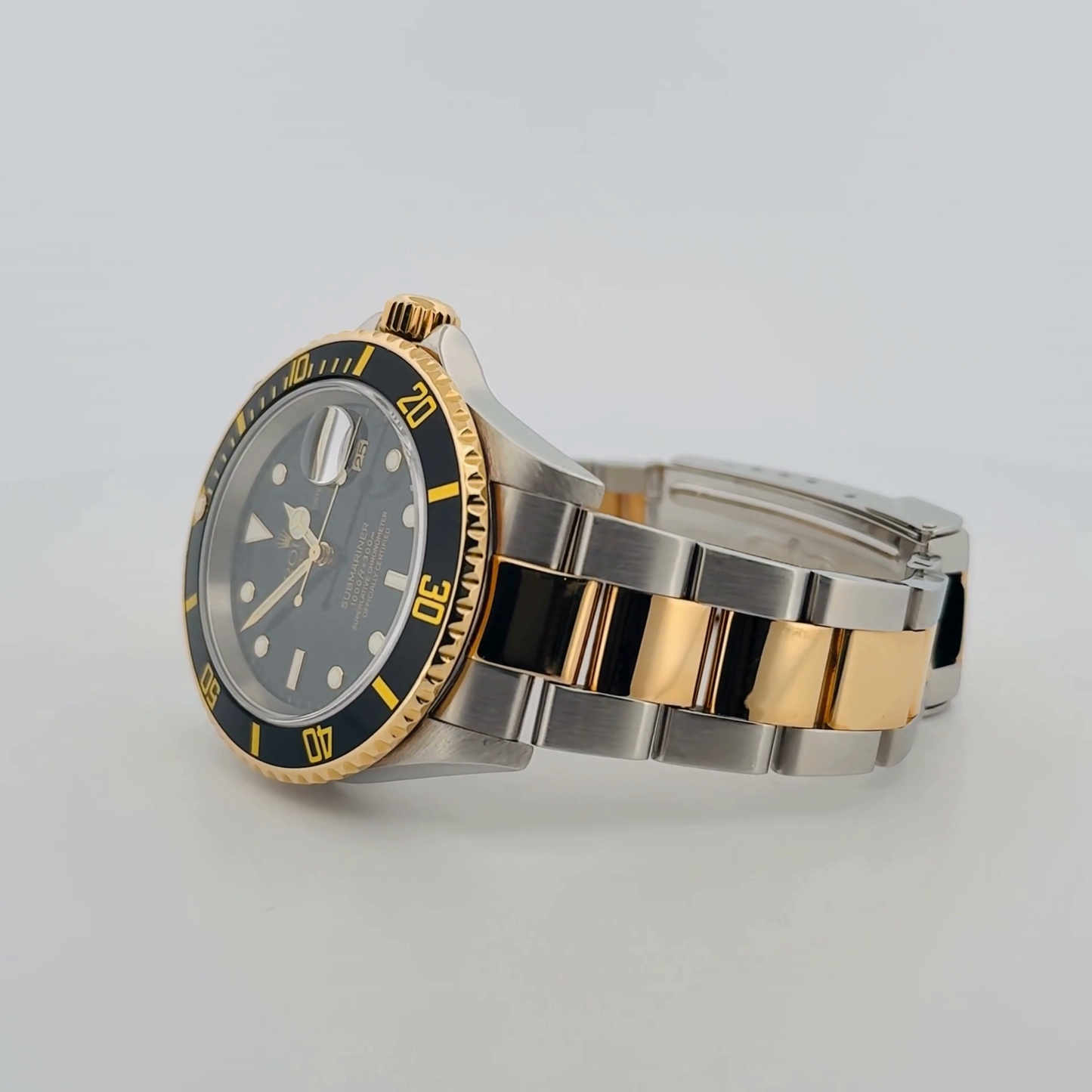 Rolex Submariner Two-Tone (16613T)