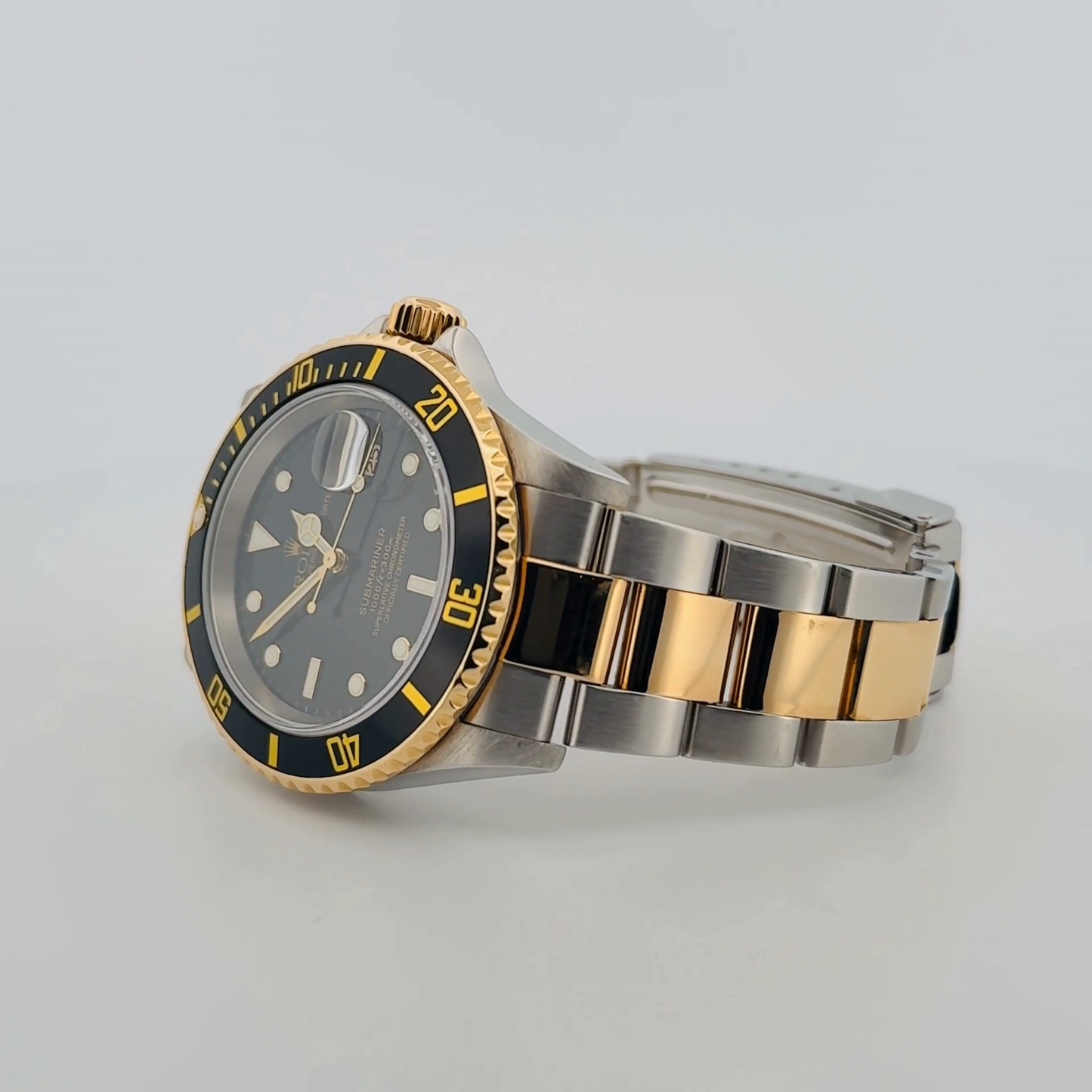 Rolex Submariner Two-Tone (16613T)