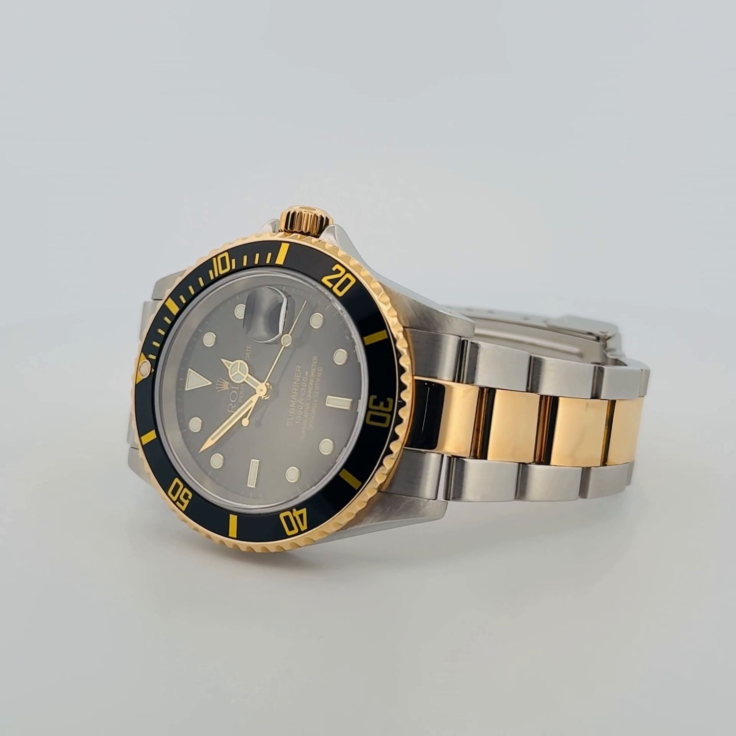 Rolex Submariner Two-Tone (16613T)