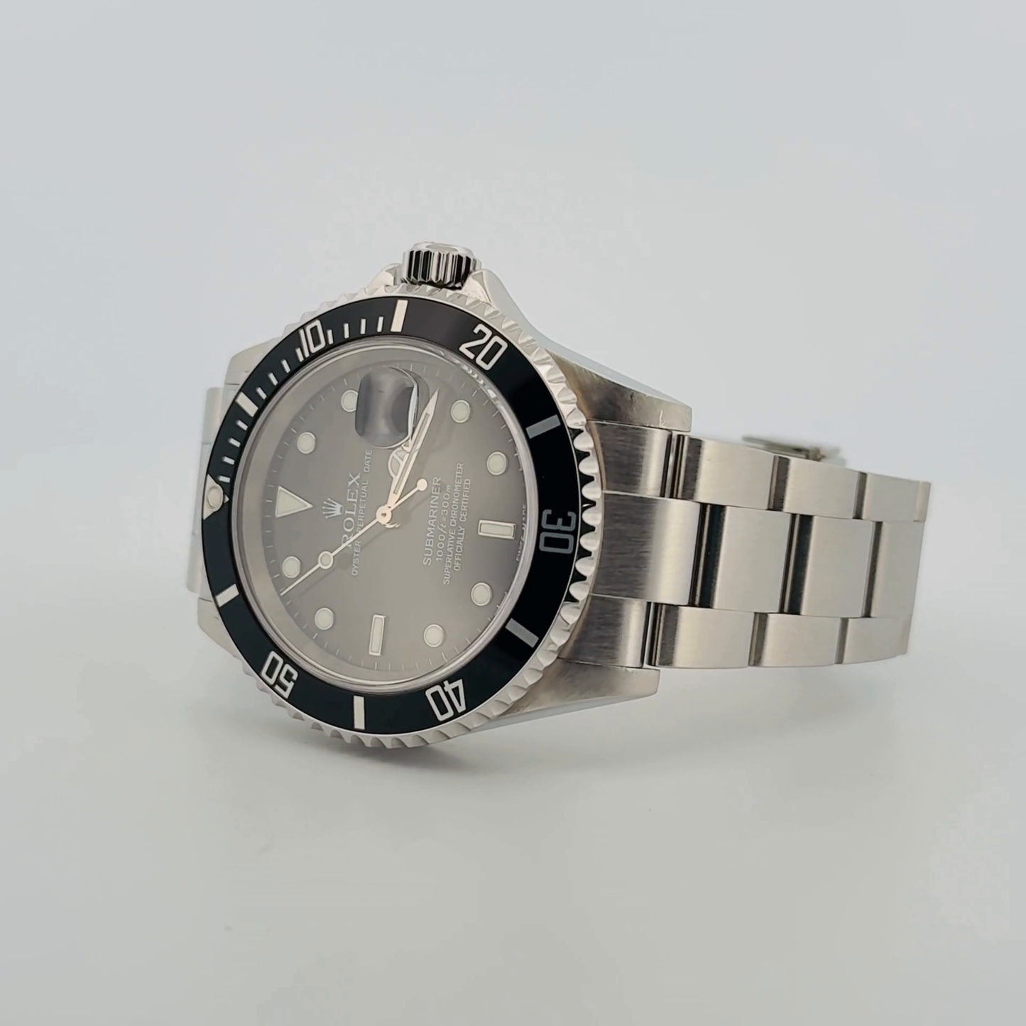 Rolex Submariner (16610T)