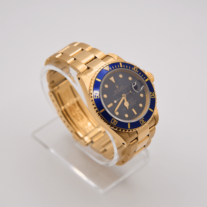 Rolex Submariner 18k Yellow Gold (16808)